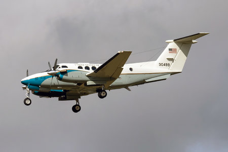 Beechcraft C-12D Huron - 83-0499 operated by US Air Force (USAF)