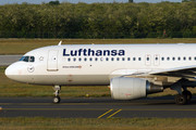 Airbus A320-214 - D-AIUO operated by Lufthansa