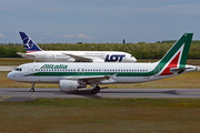 Airbus A320-216 - EI-EIE operated by Alitalia