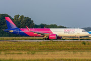 Airbus A321-271NX - HA-LVB operated by Wizz Air