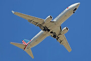 Boeing 737-800 - N882NN operated by American Airlines