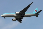Boeing 777-200ER - HL7575 operated by Korean Air