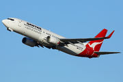 Boeing 737-800 - VH-VYL operated by Qantas