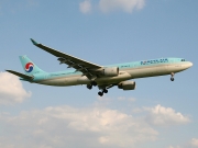 Airbus A330-323X - HL7585 operated by Korean Air