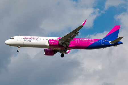 Airbus A321-271NX - 9H-WNB operated by Wizz Air