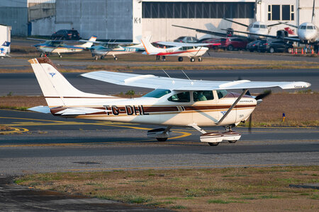 Cessna 182P Skylane - TG-DHL operated by Private operator
