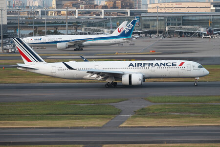 Airbus A350-941 - F-HTYK operated by Air France