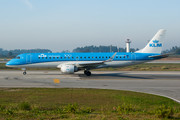 Embraer E190LR (ERJ-190-100LR) - PH-EZD operated by KLM Cityhopper