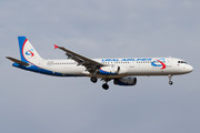 Airbus A321-231 - VQ-BGX operated by Ural Airlines